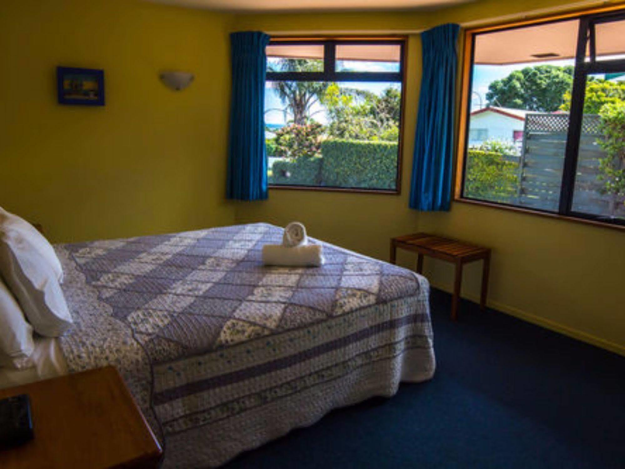 Boatshed Motel Apartments Mount Maunganui Kültér fotó